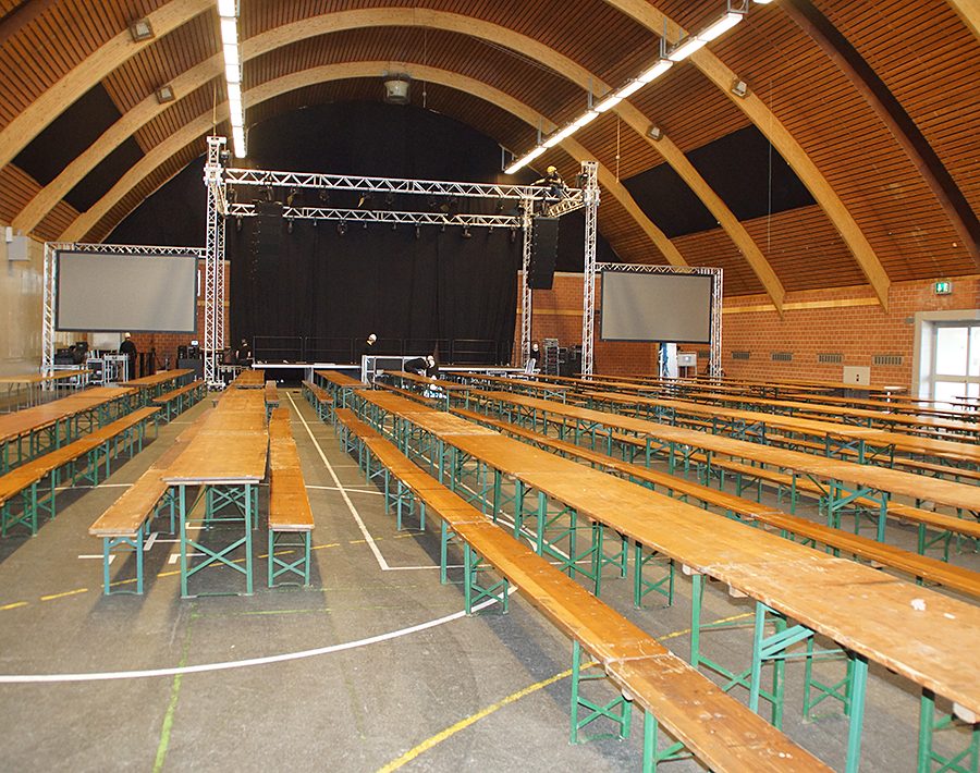 Festbankgarnituren